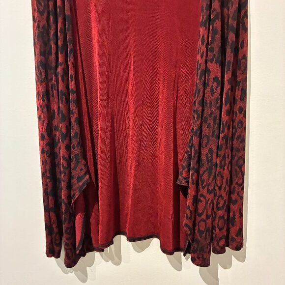 Chico's Travelers Red Leopard Pattern Velour Cardigan - Women's Size 2 (L) - Picture 3 of 10